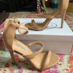 Steve Madden nude Sandal